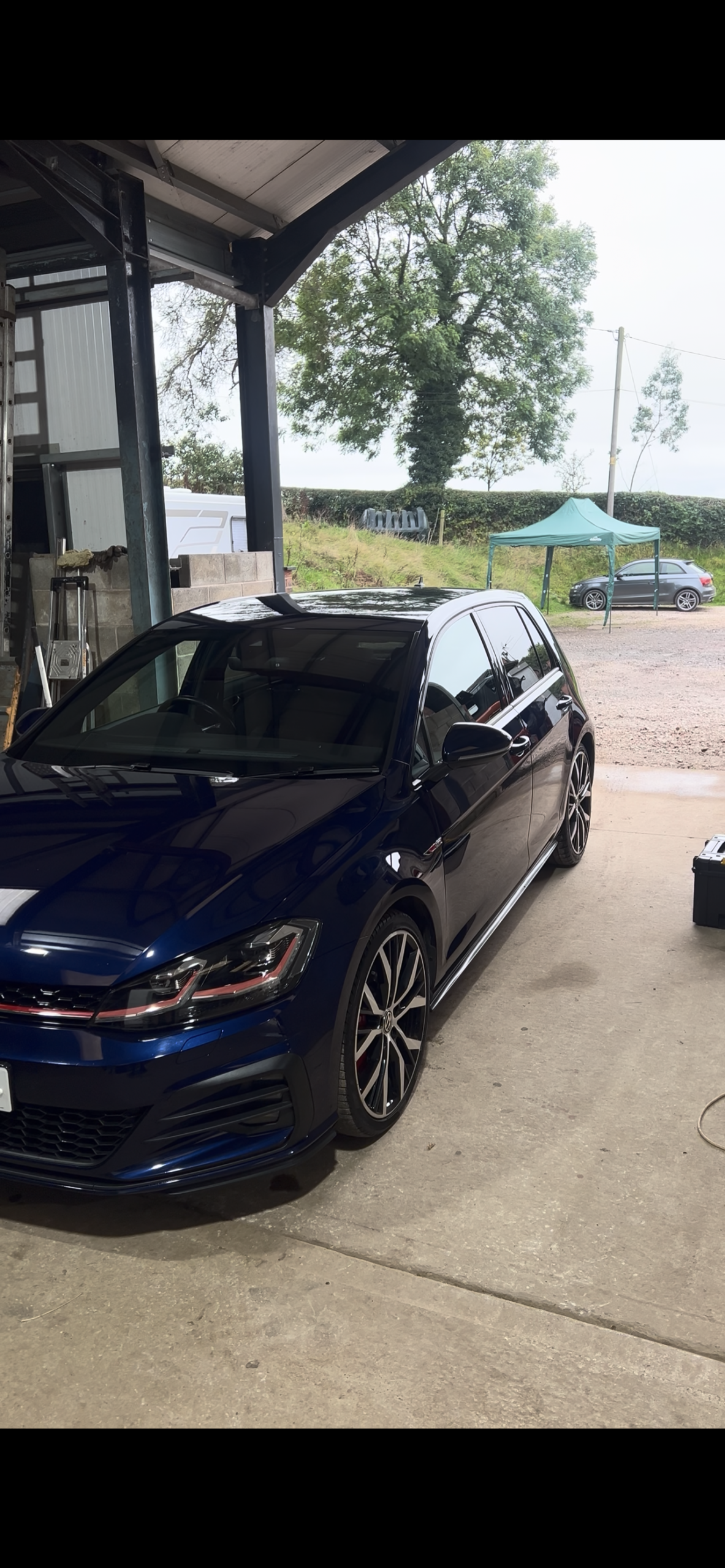 Ceramic coating water beading on paintwork
